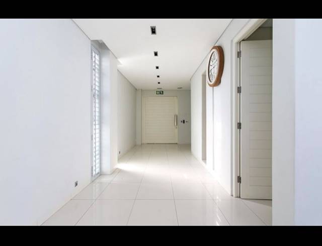 2 BEDROOM APARTMENT FOR SALE IN CAPE TOWN CITY CENTRE